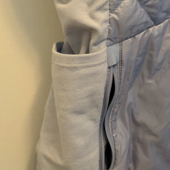 Lululemon Size 6 Light Purple Goose Down Zip Front Vest - Picture 5 of 11